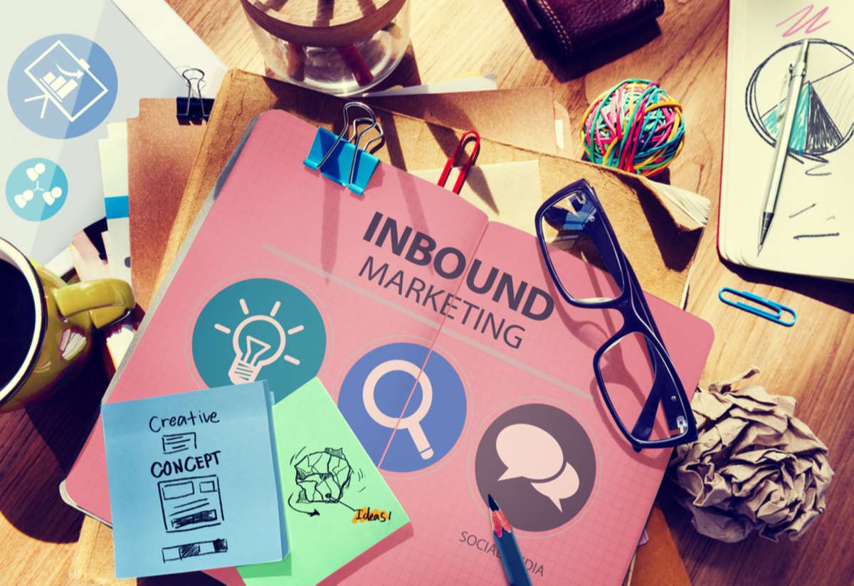 An inbound marketing definition includes attracting new customers. 