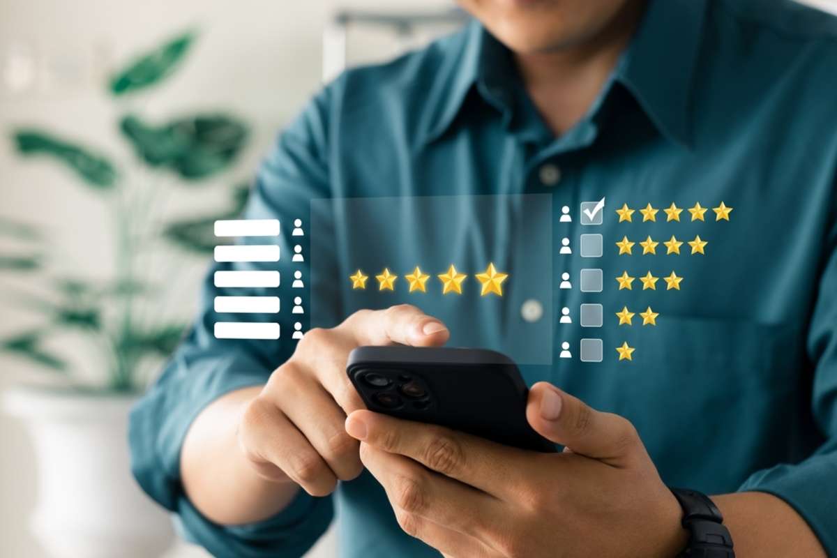 User give rating to service experience on online application